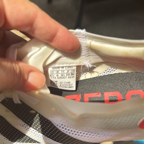 Adidas Track and field sprinting spikes - Picture 3 of 4